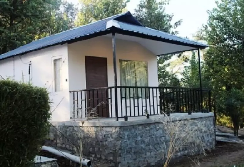 هتل Dev Bhoomi Farms & Cottages