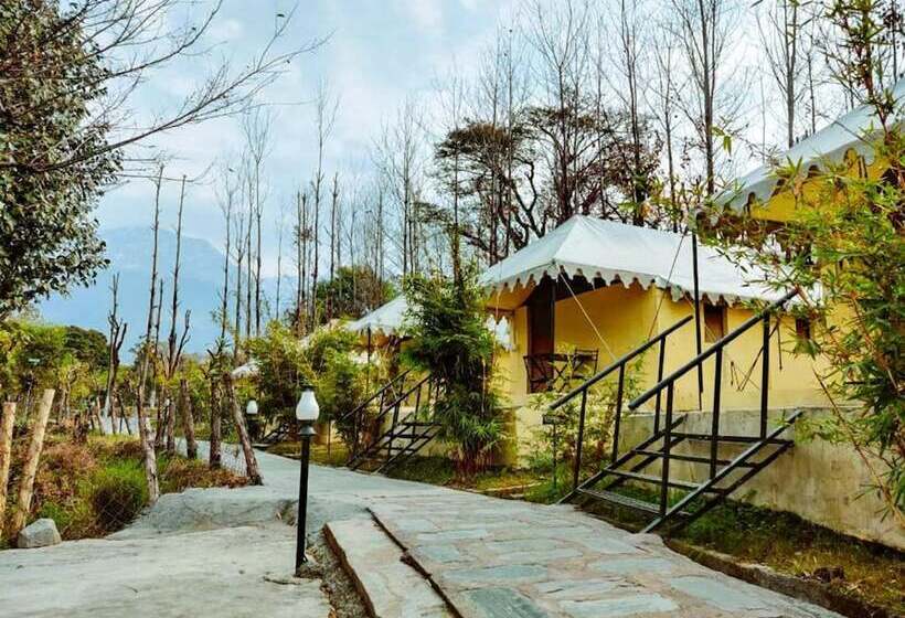 בית מלון כפרי Dev Bhoomi Farms & Cottages