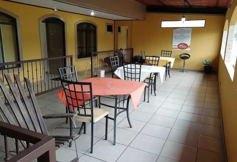 Hotelli Hospedaje Yaldai