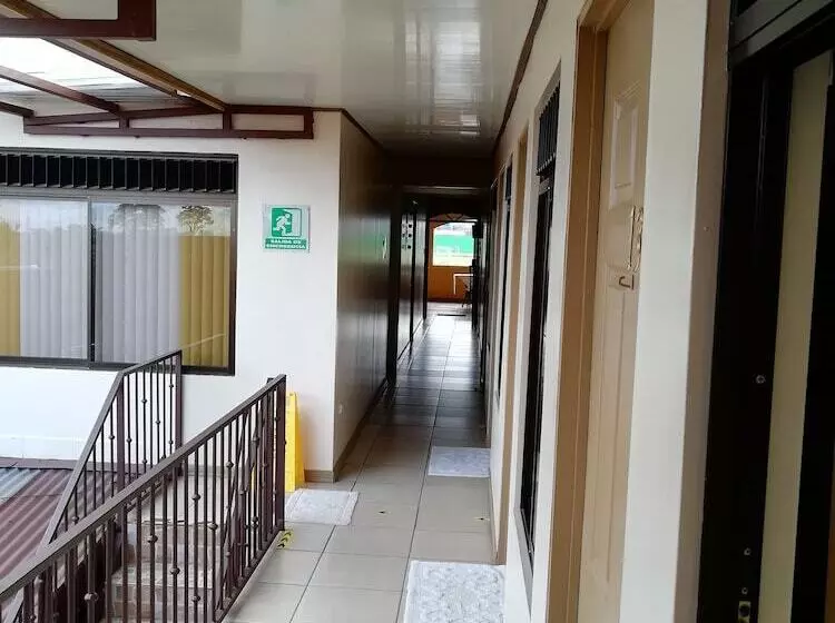 Hotelli Hospedaje Yaldai