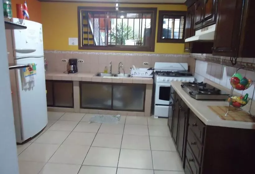 Hotelli Hospedaje Yaldai