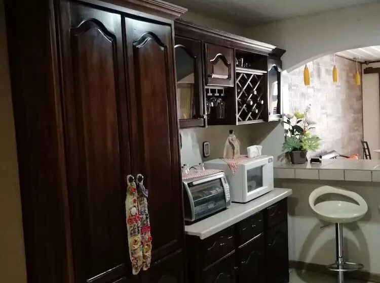 Hotelli Hospedaje Yaldai