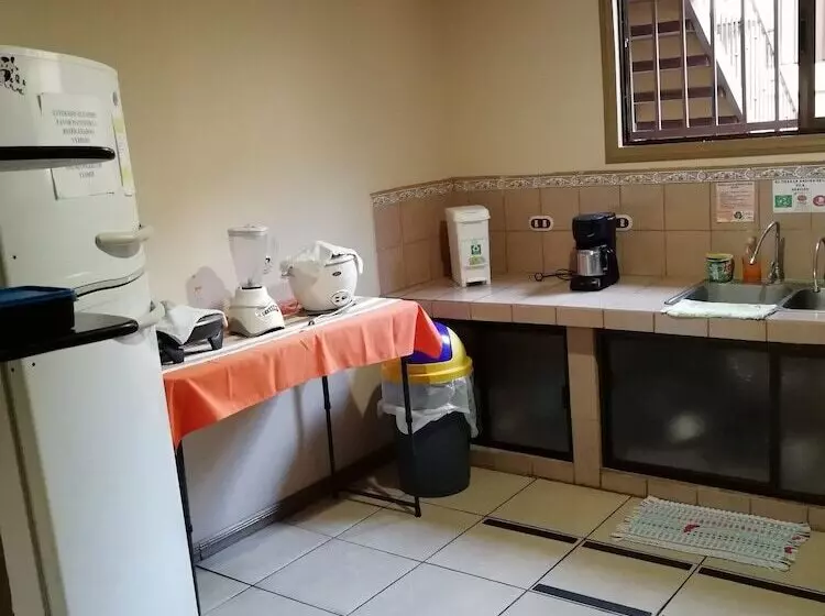 Hotelli Hospedaje Yaldai