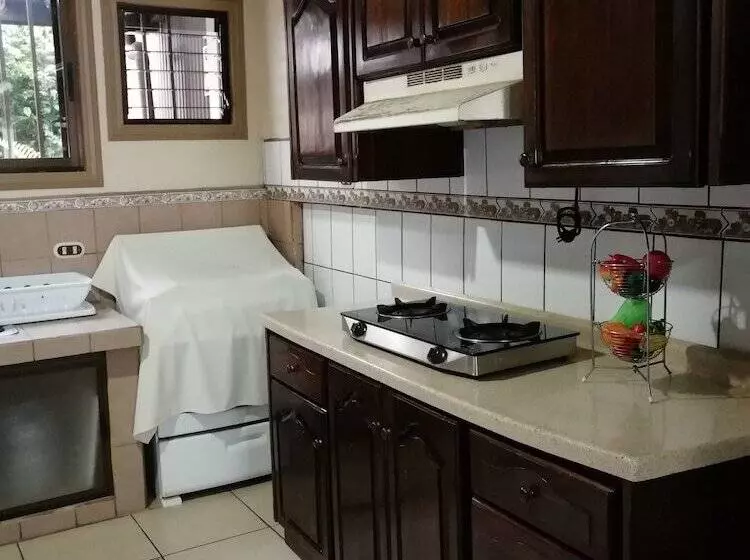 Hotelli Hospedaje Yaldai