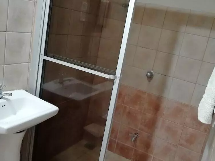 Hotelli Hospedaje Yaldai