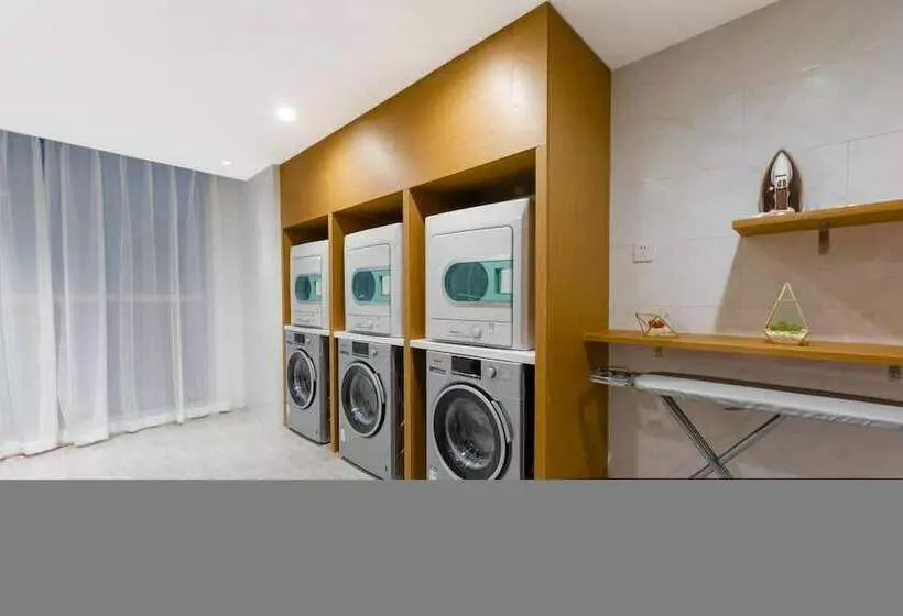 Orange Hotel Select North Railway