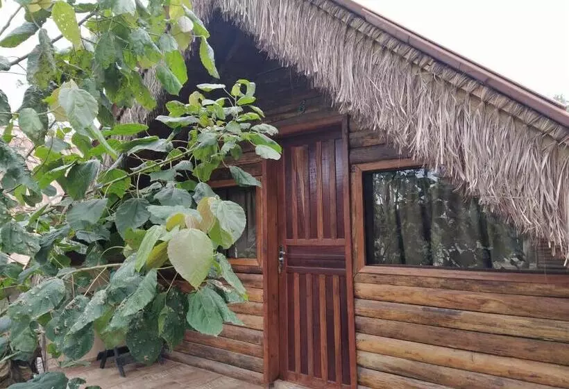 Hotelli Pousada Rancho Do Nhesko