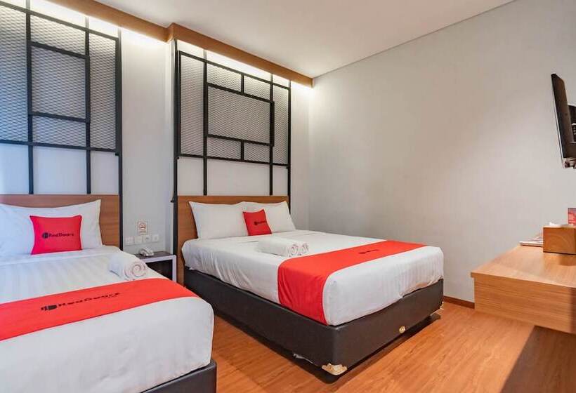 هتل Reddoorz Plus @ Doorman Guest House