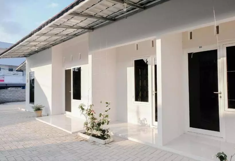 ホテル Simpang Alun Alun Residence By Oyo Rooms