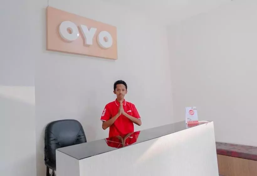 ホテル Simpang Alun Alun Residence By Oyo Rooms