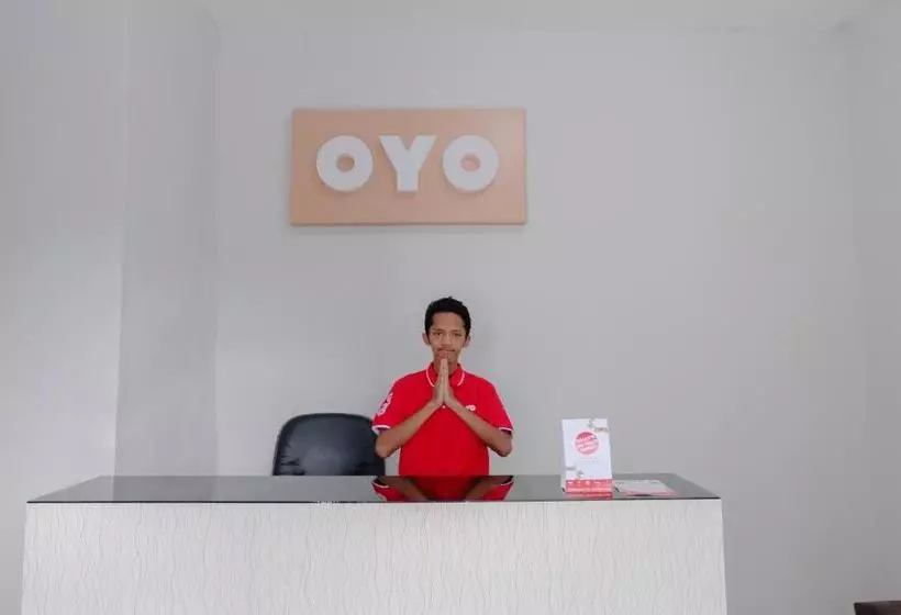 ホテル Simpang Alun Alun Residence By Oyo Rooms