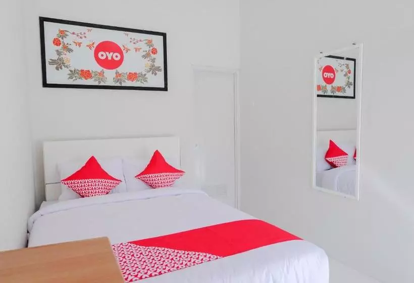 ホテル Simpang Alun Alun Residence By Oyo Rooms