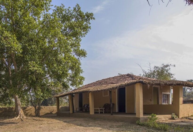 בית מלון כפרי Tribal Wood Resort
