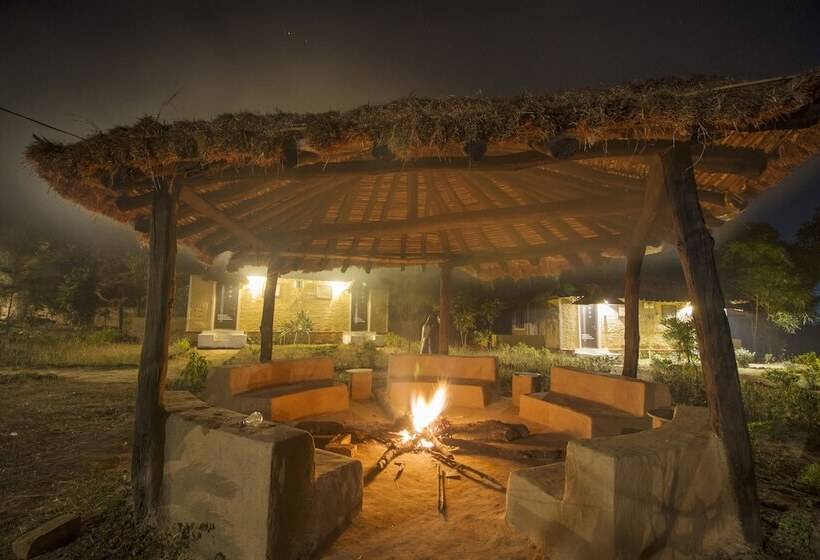 בית מלון כפרי Tribal Wood Resort