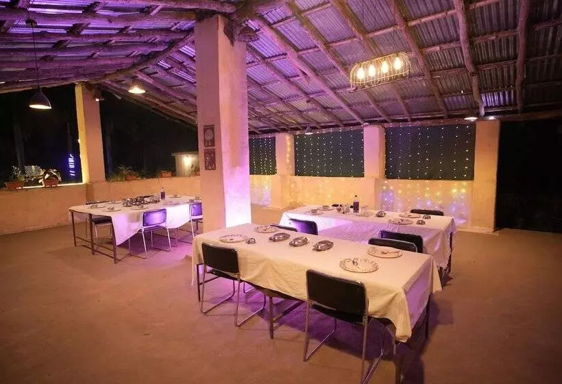 Hotelli Tribal Wood Resort