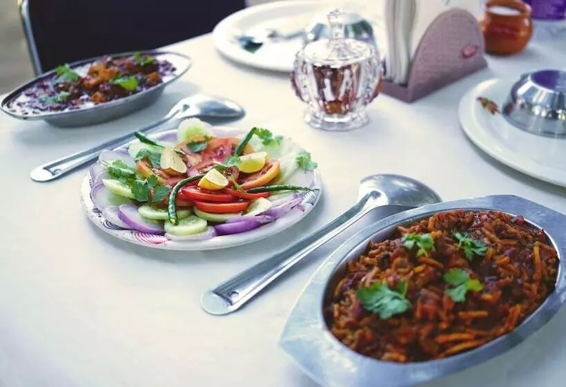 Hotelli Tribal Wood Resort