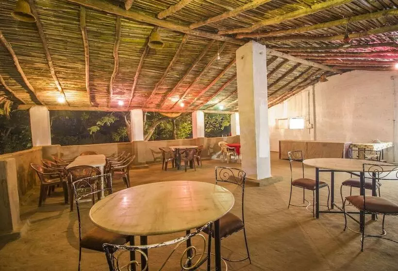 Hotelli Tribal Wood Resort