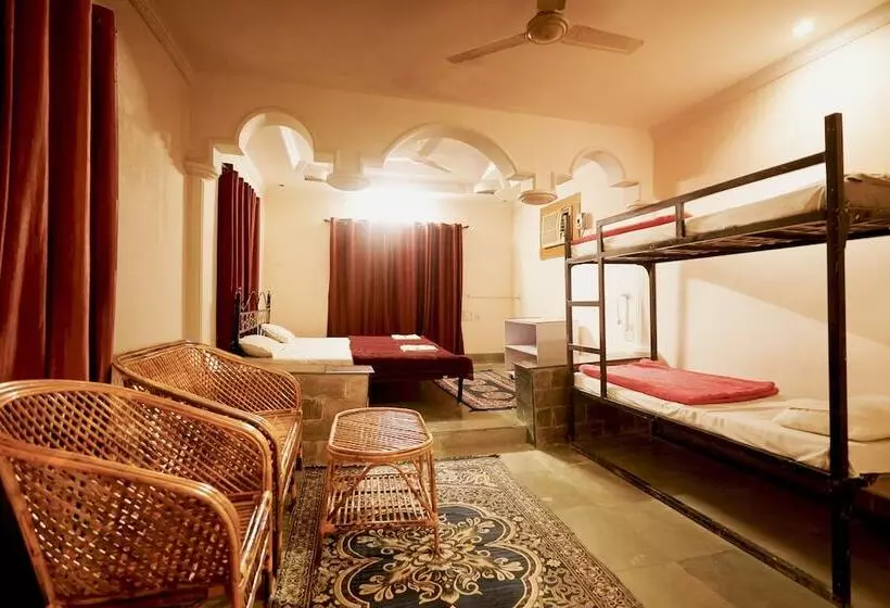 Hotelli Tribal Wood Resort