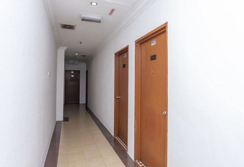 Neo Pegasus Hotel By Oyo Rooms