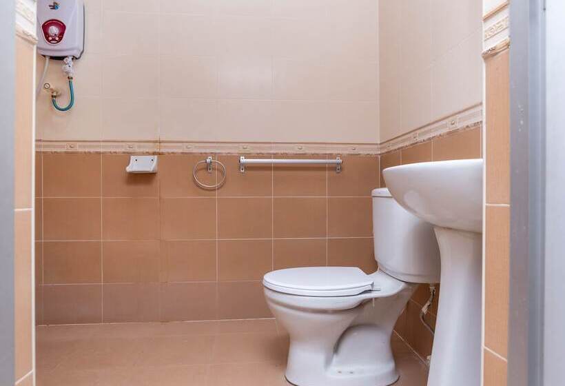 Neo Pegasus Hotel By Oyo Rooms