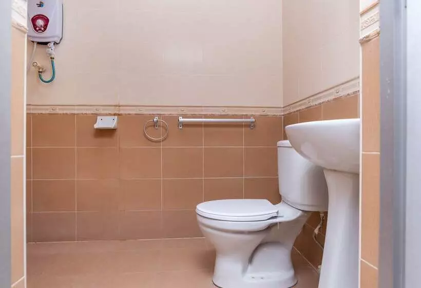 Neo Pegasus Hotel By Oyo Rooms