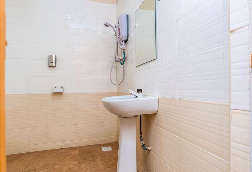 Neo Pegasus Hotel By Oyo Rooms