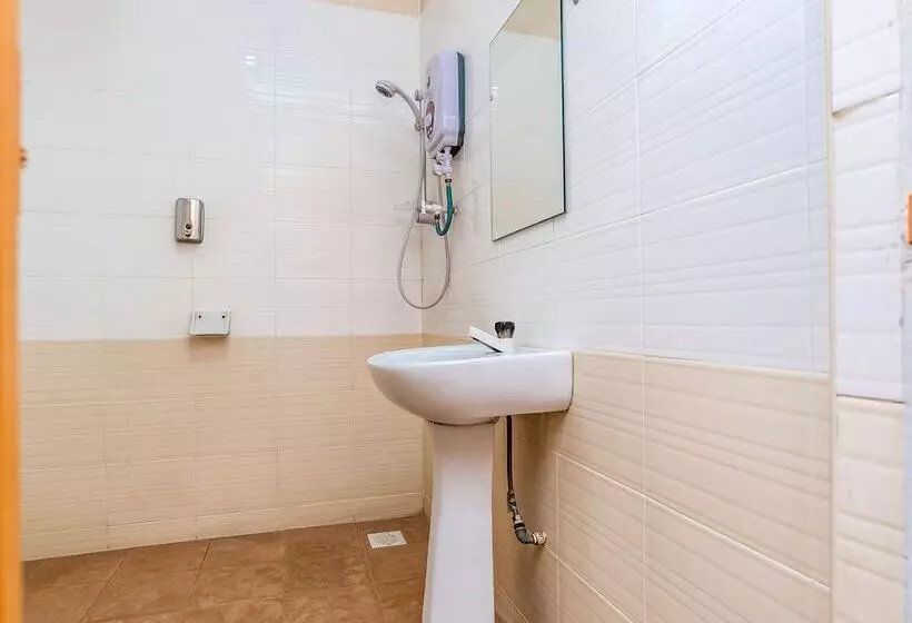 Neo Pegasus Hotel By Oyo Rooms