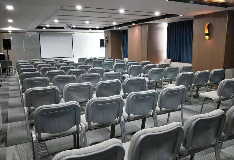 Orange Hotel Select North Railway