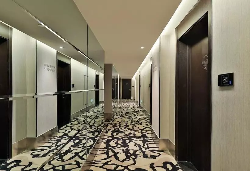 Orange Hotel Select North Railway