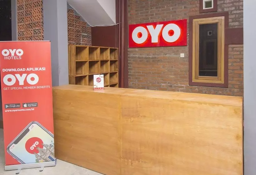 پانسیون Annisa Syariah Guest House By Oyo Rooms