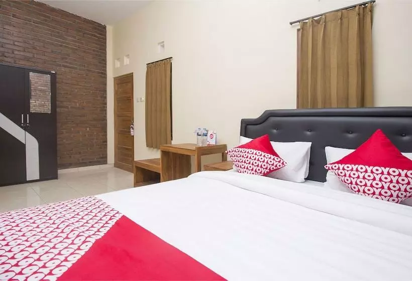 پانسیون Annisa Syariah Guest House By Oyo Rooms