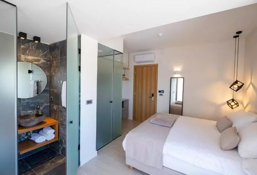 هتل 180 South Seaside