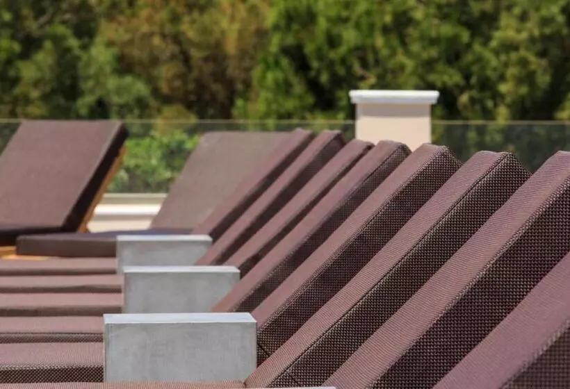 هتل 180 South Seaside