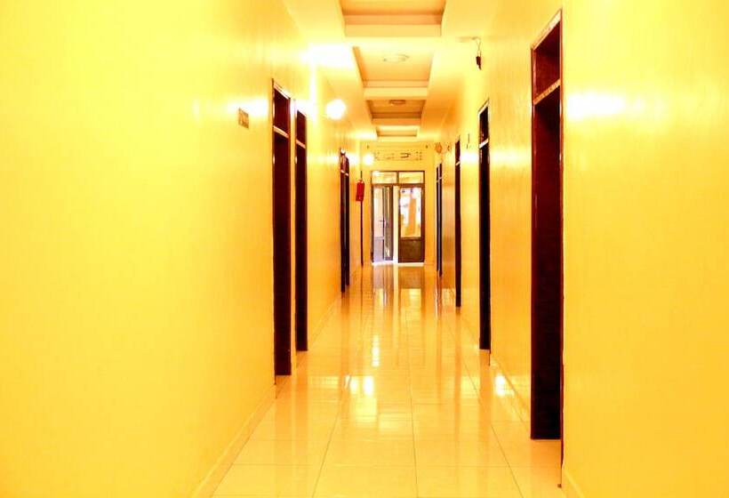 בית מלון כפרי Hilltop Country Club