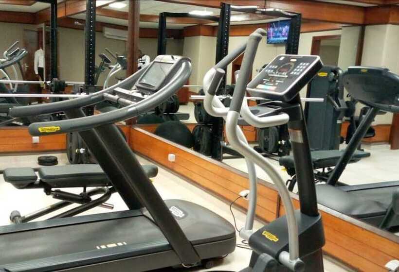 هتل La Falaise Bonapriso