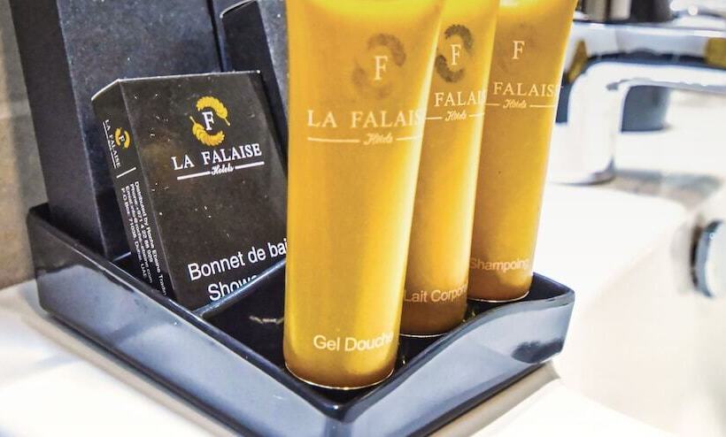 هتل La Falaise Bonapriso