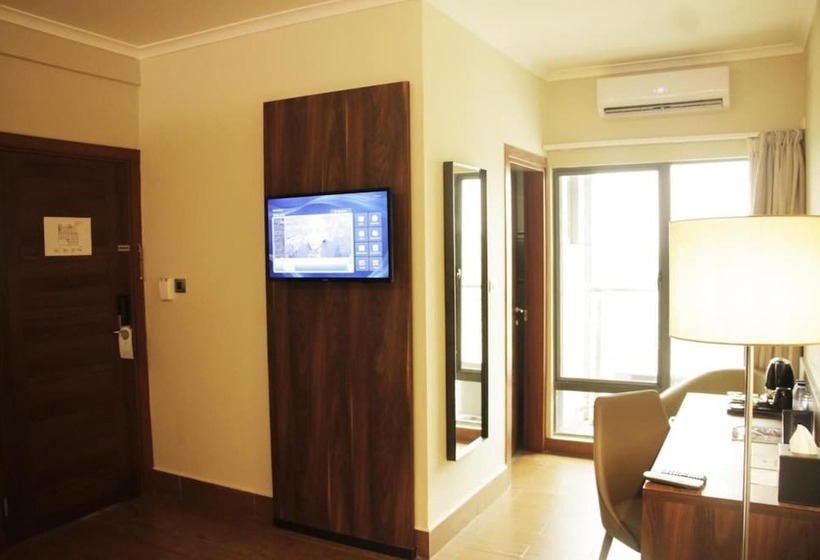 هتل La Falaise Bonapriso