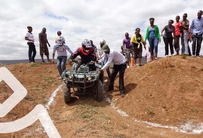هتل Lukenya Motorcross