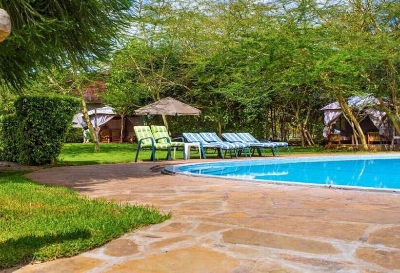 هتل Lukenya Motorcross