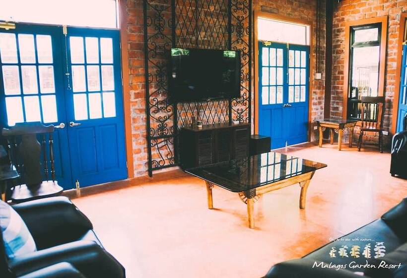 هتل Malagos Garden Resort