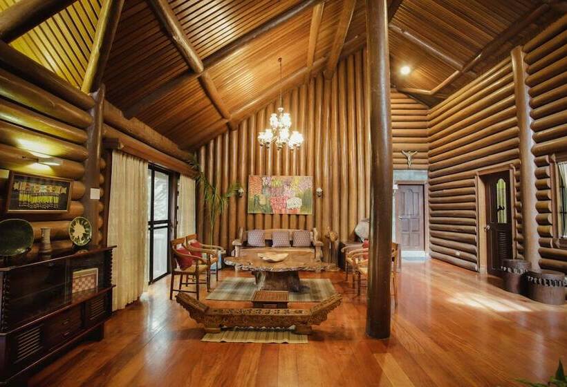 هتل Malagos Garden Resort