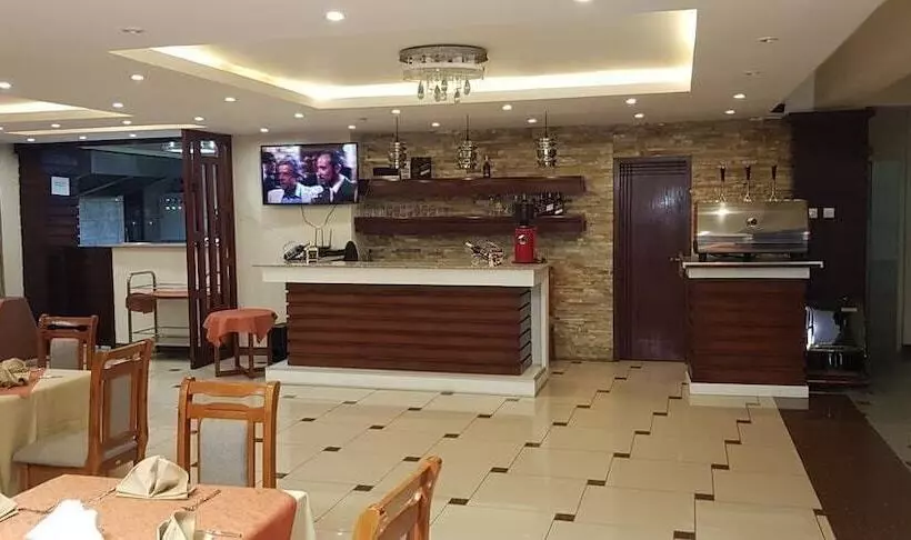 هتل Mosy