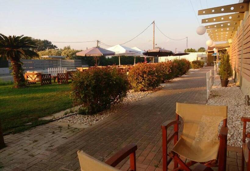 בית מלון כפרי Ocean Pacific