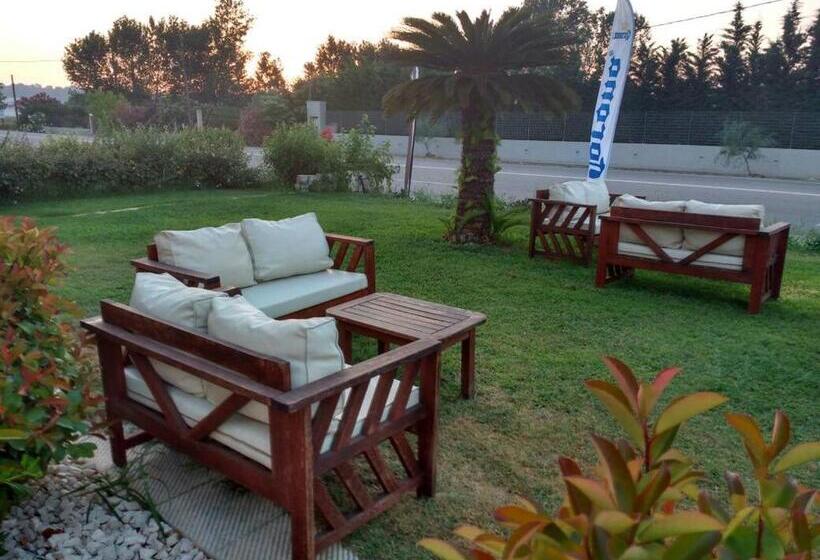 בית מלון כפרי Ocean Pacific