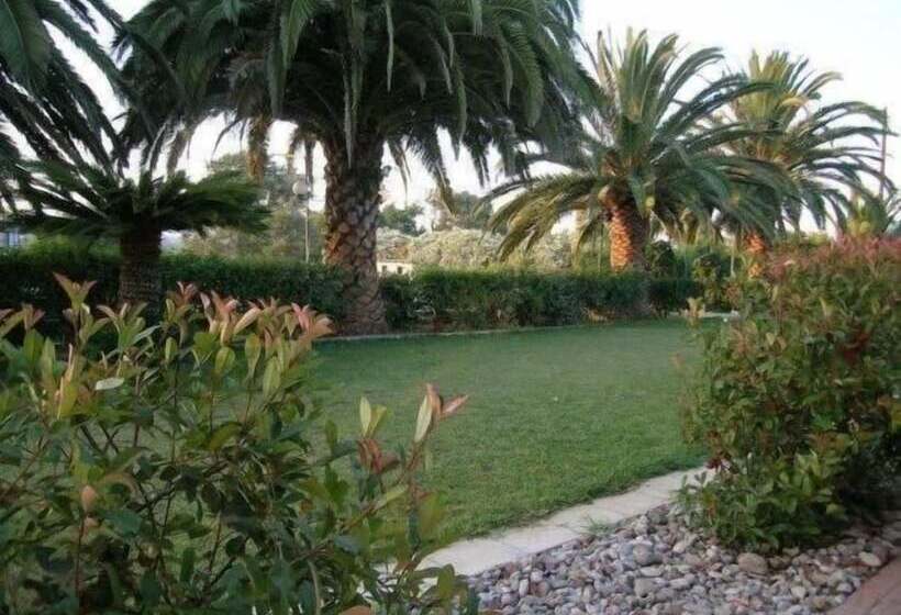 בית מלון כפרי Ocean Pacific