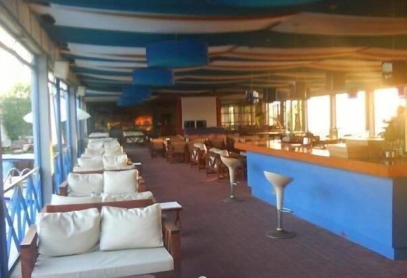 בית מלון כפרי Ocean Pacific