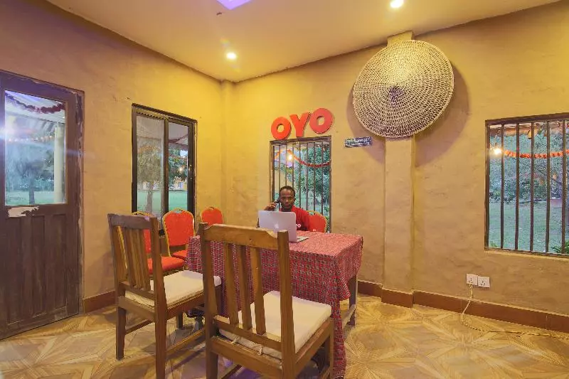 هتل River Park International Resort By Oyo Rooms