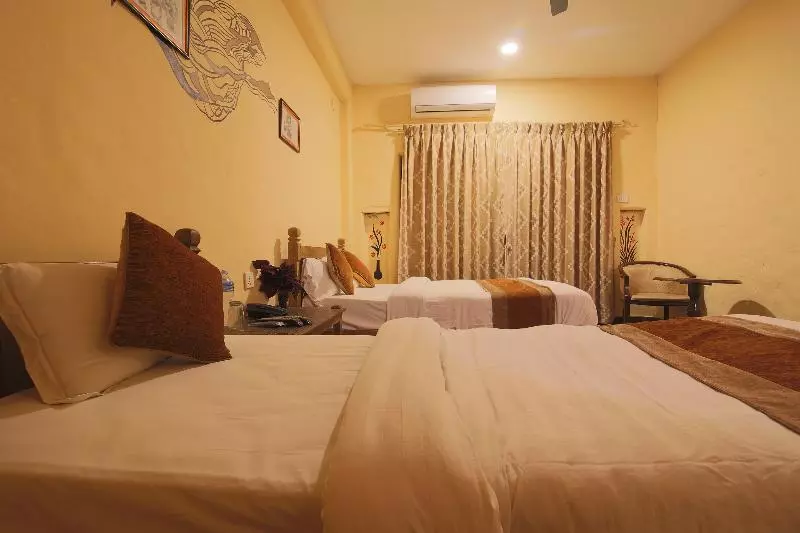 هتل River Park International Resort By Oyo Rooms
