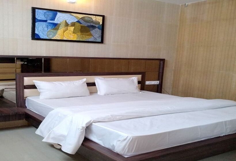 هتل Sanskruti Inn