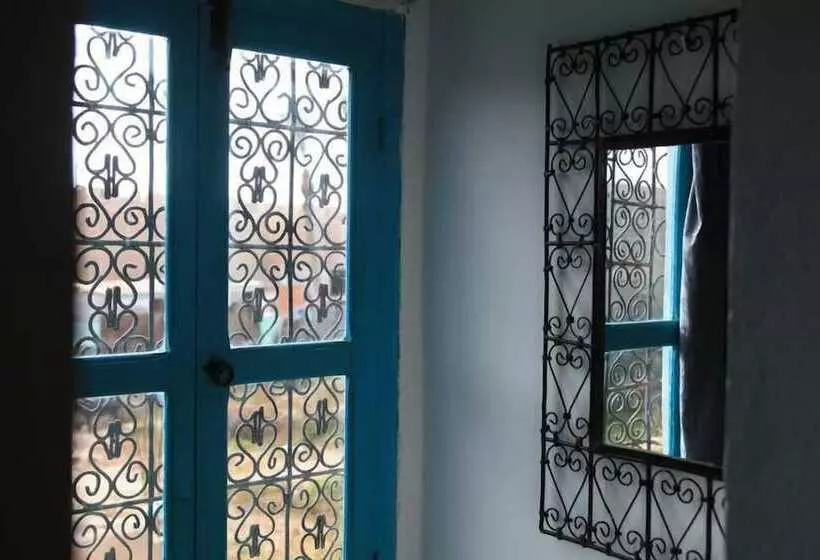 Majatalo Dar Randigaba